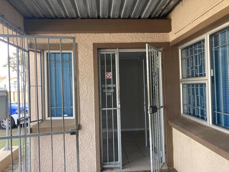 To Let Commercial Property for Rent in Newton Park Eastern Cape